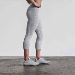 NOBULL XS High Rise White Heather Grey Crop Leggings